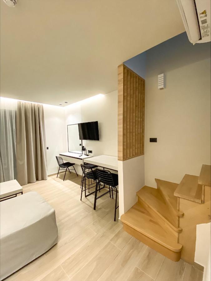Barbie Hotel Apartments 이알리소스 외부 사진