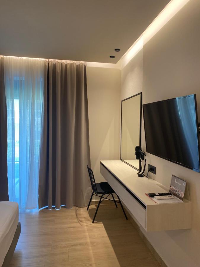 Barbie Hotel Apartments 이알리소스 외부 사진